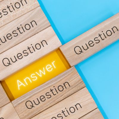 FAQ, Täteransprache